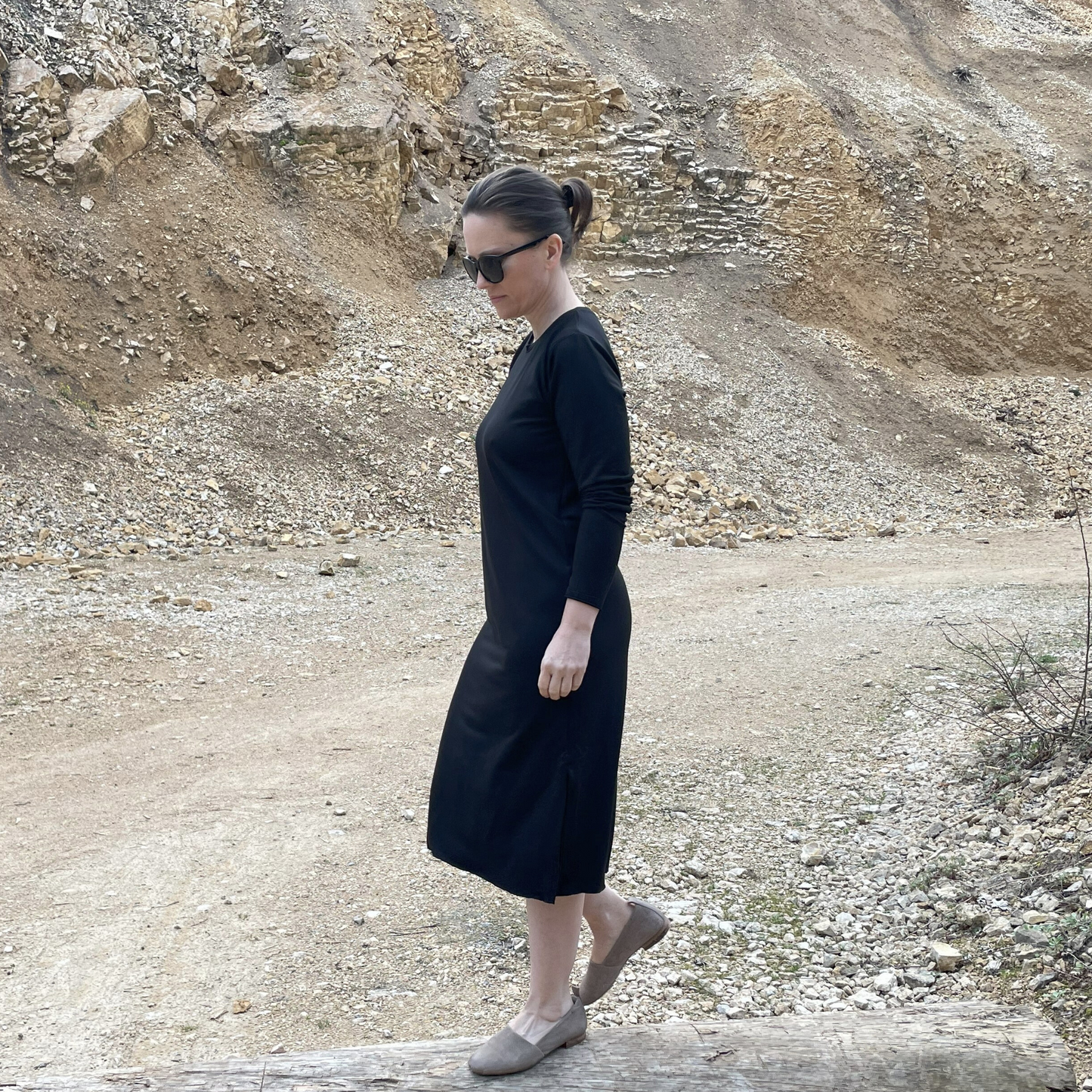 Schlichtes Shirtkleid Langarm aus Tencel in schwarz